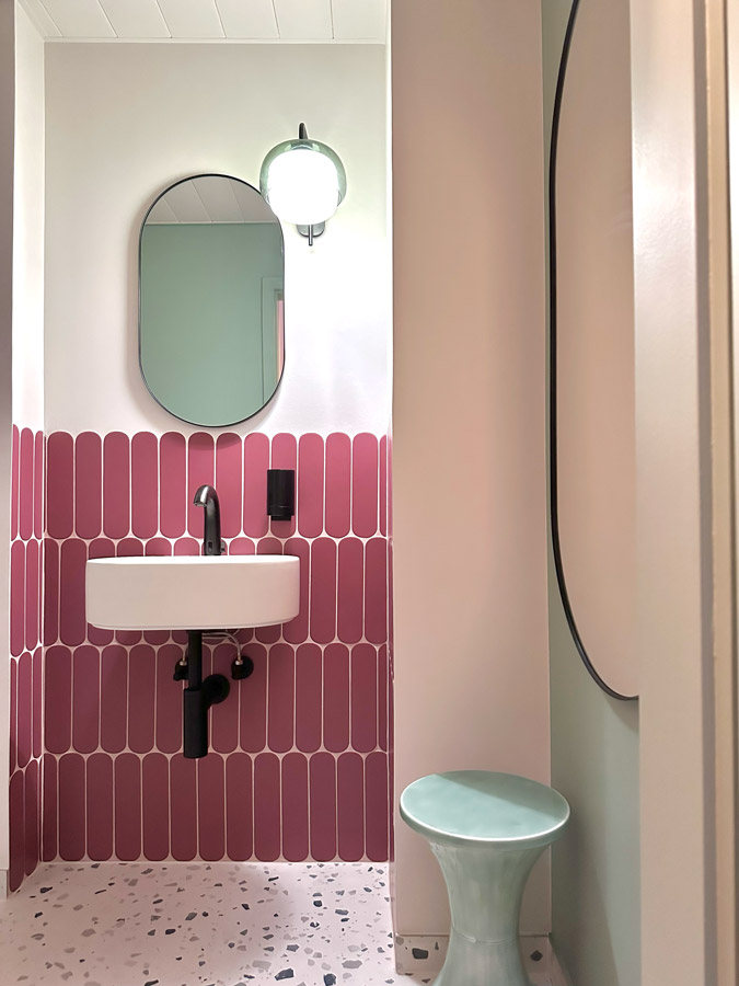 Rénovation toilettes confiserie zurcher colombier sur un autre ton